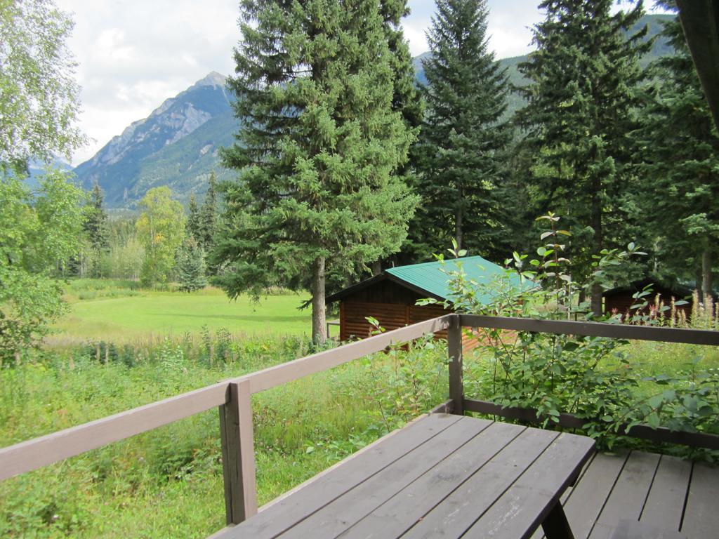 Mount Robson Lodge Eksteriør bilde